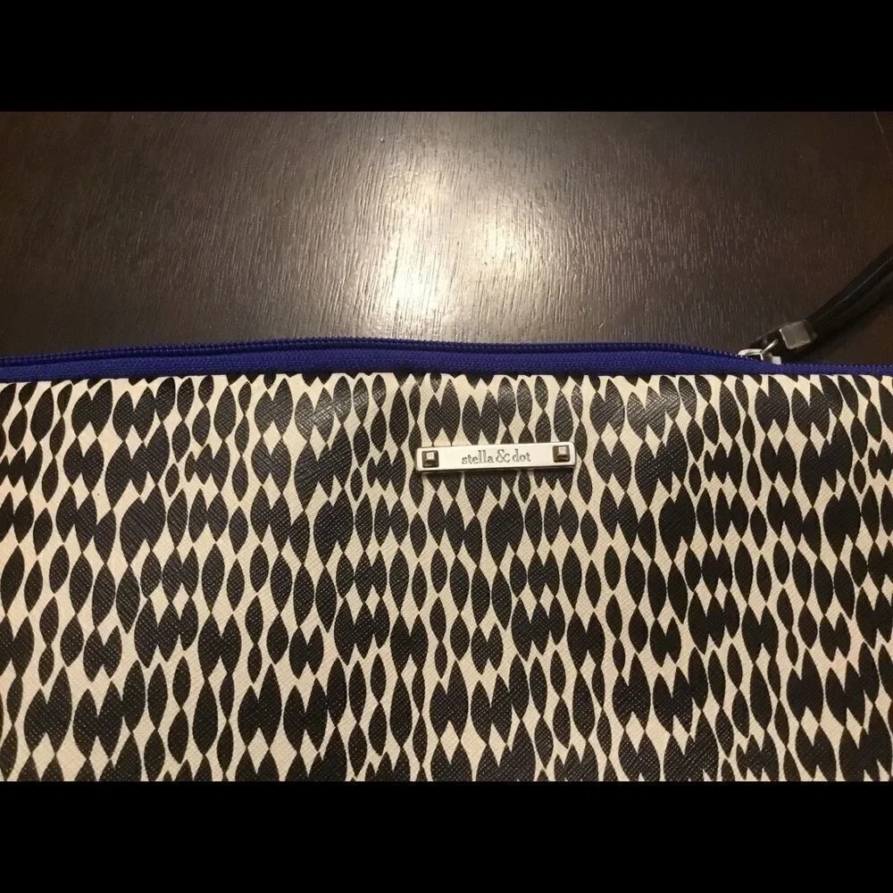 Stella & Dot Laptop Bag Black/ White